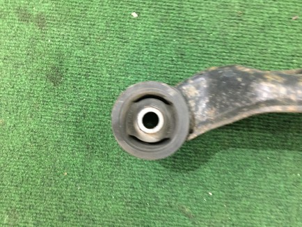 差速器支座 SUBARU LANCASTER OEM 41310AE020 BHE 2000 EZ30