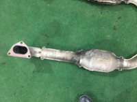 ท่อร่วมไอเสีย SUBARU LANCASTER OEM 44101AE050 44101AE040 BHE 2000 EZ30