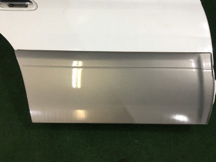 右リアドア SUBARU LANCASTER OEM 60400AE420 BHE 2000 white / grey 0U4