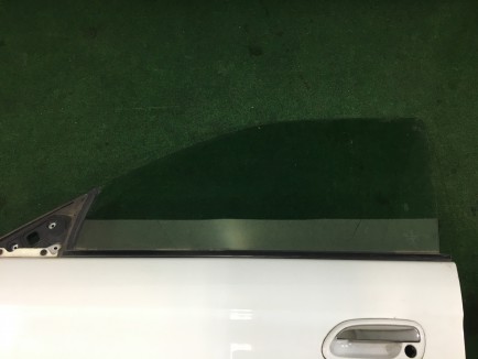 左フロントドア SUBARU LANCASTER OEM 60009AE050 60009AE070 BHE 2000 white / grey 0U4