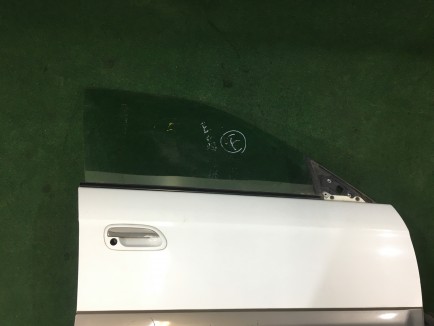 Porta dianteira direita SUBARU LANCASTER OEM 60009AE040 60009AE060 BHE 2000 white / grey 0U4