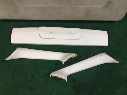 尾门饰板 SUBARU LANCASTER OEM 94320AE011AD 94310AE020GF 94310AE030GF 94310AE000GF BHE 2000 white / grey 0U4