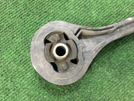 变速箱上支座 SUBARU LANCASTER OEM 41040AE010 BHE 2000 EZ30