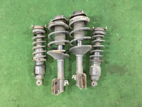 โช้คอัพ 20310AE280 20310AE290 20330AE340 20365AE021 20380AE320 SUBARU LANCASTER