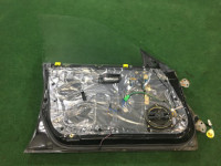 Puerta delantera izquierda SUBARU LEGACY B4 OEM 60009AE010 60009AE030 BE5 2001 Black 47A