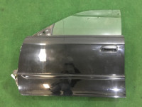 Puerta delantera izquierda SUBARU LEGACY B4 OEM 60009AE010 60009AE030 BE5 2001 Black 47A