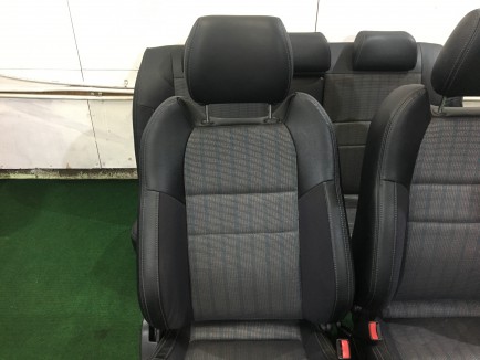 Комплект сидений SUBARU LEGACY B4 OEM 64010AE361ML 64010AE370ML 64230AE040ML 64230AE070ML BE5 2001 Black 47A