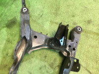 クロスメンバー задняя SUBARU LEGACY OEM 20152AG000 BP5 2004 EJ204