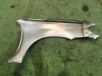 左フロントフェンダー SUBARU LEGACY OEM 57110AG0109P BP5 2004 white pearl 36J