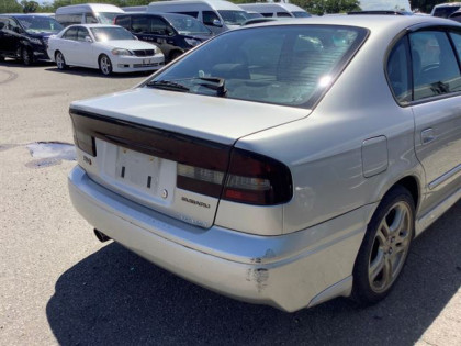 SUBARU LEGACY BE5 2000