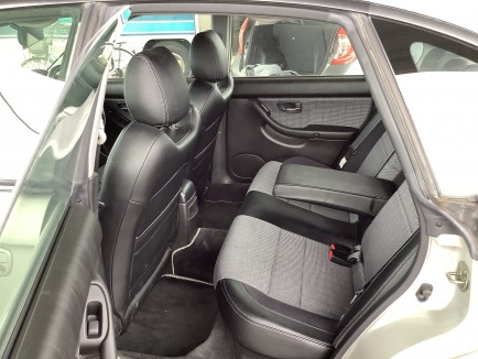 SUBARU LEGACY B4 BE5 2000