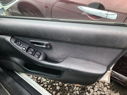 SUBARU LEGACY BE5 2000