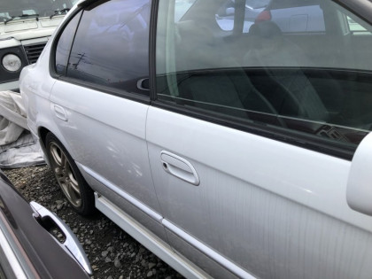 SUBARU LEGACY BE5 2000