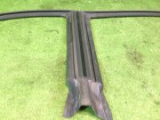 Уплотнитель дверей правый SUBARU LEGACY B4 OEM 63521AE000 BE5 2001 black 47А