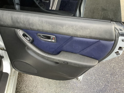 SUBARU LEGACY BE9 2001