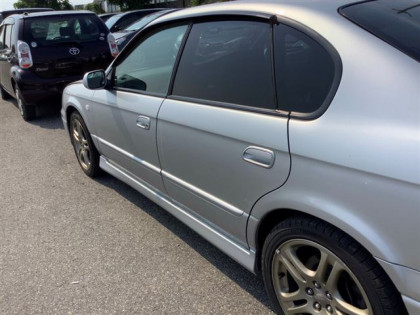 SUBARU LEGACY BEE 2002