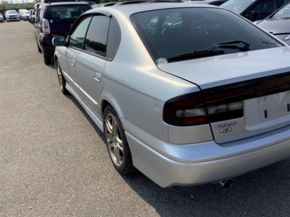 SUBARU LEGACY BEE 2002