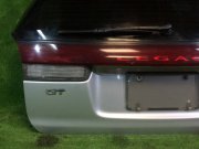 Portón trasero SUBARU LEGACY OEM 61700AC000 BG5 1994 silver 406