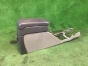 Бардачок подлокотник SUBARU LANCASTER OEM 92111AE010AD BH9 1998 green 8K4