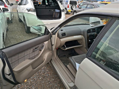 SUBARU LANCASTER BH9 1998