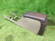 グローブボックス・アームレスト SUBARU LANCASTER OEM 92111AE010AD BH9 1999 beige 8L5