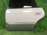 Porta traseira esquerda SUBARU LANCASTER OEM 60400AE270, 60400AE190 BH9 1999 beige 8L5