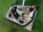 右フロントドア SUBARU LANCASTER OEM 60009AE040, 60009AE060 BH9 1999 beige 8L5