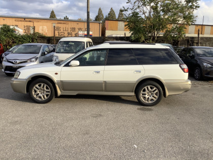 SUBARU LANCASTER BH9 1999