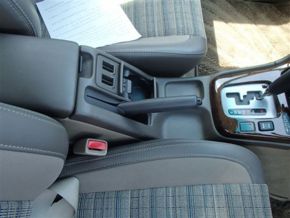 SUBARU LANCASTER BH9 2000