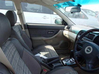 SUBARU LANCASTER BH9 2000