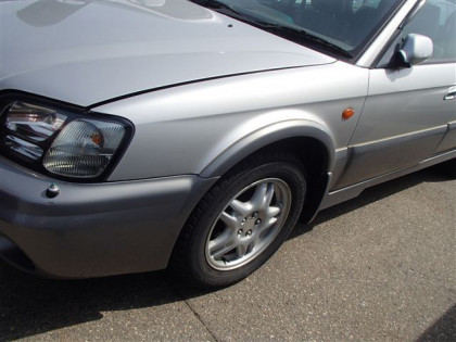 SUBARU LANCASTER BH9 2000