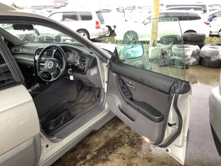 SUBARU LANCASTER BH9 2000