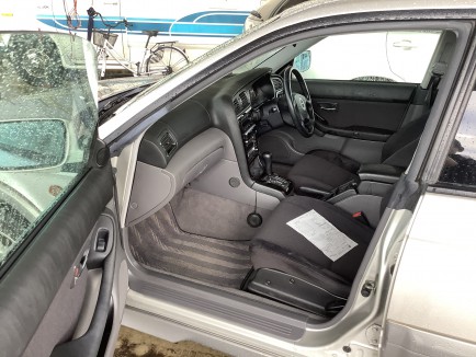 SUBARU LANCASTER BH9 2000