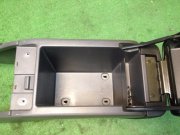 手套箱与扶手 SUBARU LANCASTER OEM 92111AE010AC BH9 2001 silver 1U2