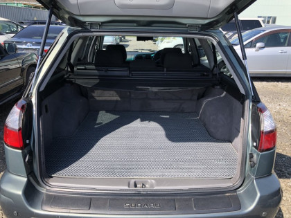 SUBARU LANCASTER BH9 2001
