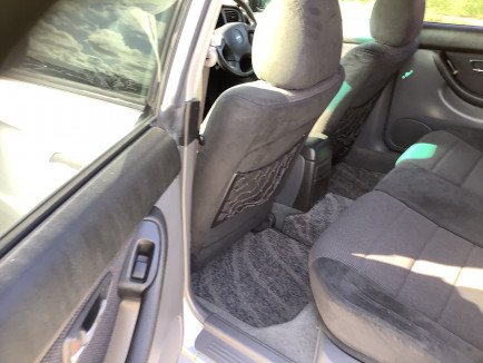 SUBARU LANCASTER BH9 2001