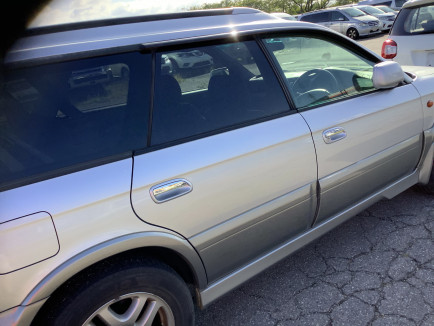 SUBARU LANCASTER BH9 2001
