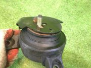 右发动机支座 SUBARU LANCASTER OEM 41022AE100 BH9 2000 EZ30