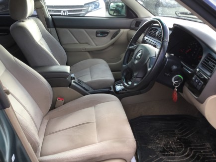 SUBARU LANCASTER BHE 2001
