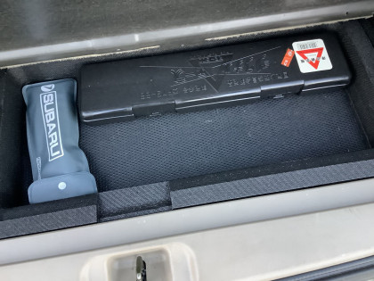 SUBARU LANCASTER BHE 2001