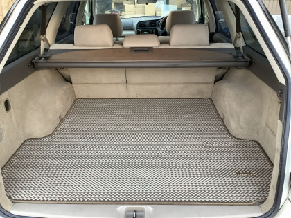 SUBARU LANCASTER BHE 2001