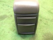 手套箱与扶手 SUBARU LANCASTER OEM 92111AE010AD, 92115AE000DG BHE 2002 silver 1U2