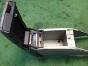 手套箱与扶手 SUBARU LANCASTER OEM 92111AE010AD, 92115AE000DG BHE 2002 silver 1U2