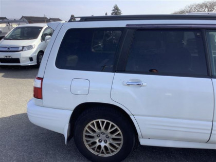 SUBARU FORESTER SF9 2000