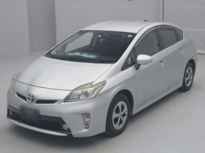 TOYOTA PRIUS 2013