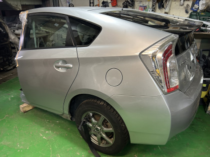 TOYOTA PRIUS ZVW30 2013