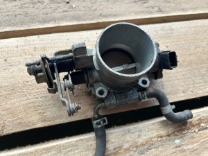 Corpo da borboleta SUBARU LEGACY OEM 16118AB310 BG5 1998 EJ20DD AT