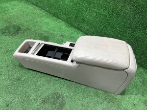 ช่องเก็บของและที่วางแขน кожа 92111AG000WA SUBARU OUTBACK