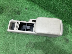Glovebox and armrest кожа SUBARU OUTBACK OEM 92111AG000WA BPE 2004 GOLD 39J