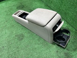 Glovebox and armrest кожа SUBARU OUTBACK OEM 92111AG000WA BPE 2004 GOLD 39J